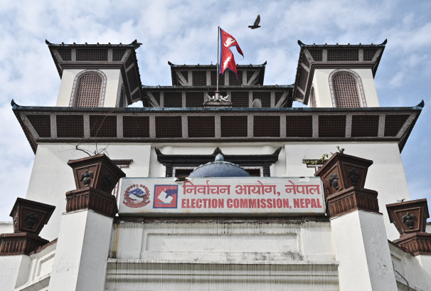 विदेशका नेपाली र अन्तरजिल्ला मतदातालाई पोस्टल भोटिङ, ई–भोटिङ र ईभीएमबाट मतदान गराउन सकिने