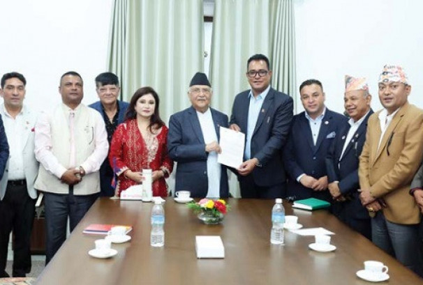 एक सातादेखि बन्द सुन पसलहरु आजदेखि खुल्ने
