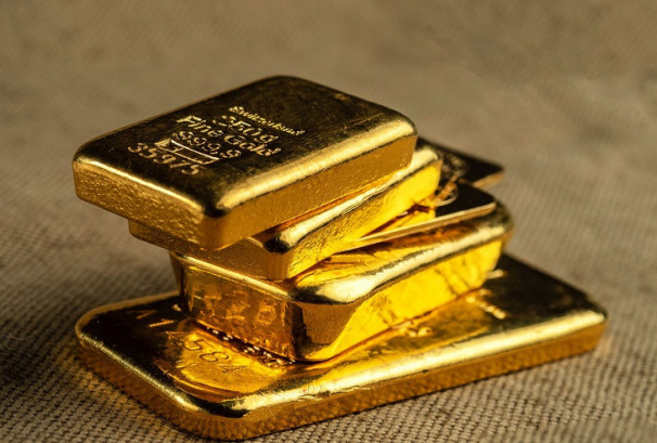 सुन र चाँदीको भाउमा गिरावट, प्रतितोला कतिमा हुँदैछ कारोबार ?