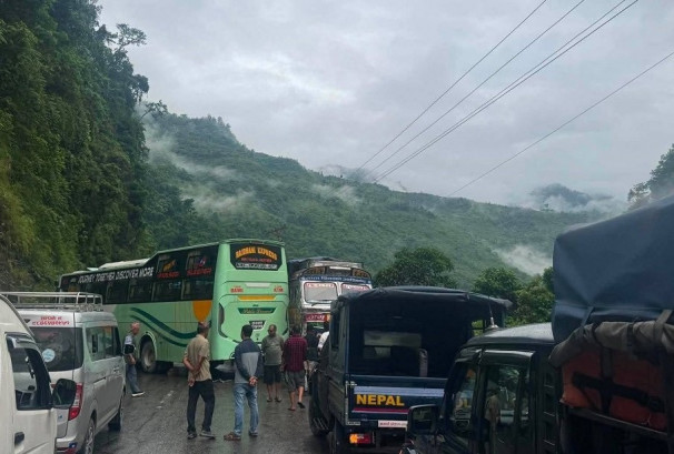काठमाण्डौ–मुग्लिन सडकखण्ड पूर्णरूपमा अवरुद्ध