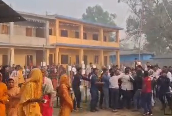 मतदान केन्द्रमा विवादपछि सर्लाही–४ मा तनावपूर्ण अवस्था