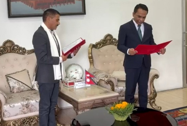 हिमालयन बैंकका नवनिर्वाचित अध्यक्षद्वारा पद तथा गोपनीयताको शपथ ग्रहण