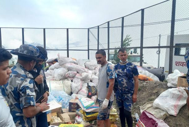 बाढीपीडितलाई पठाउन तयार राहतमा म्याद गुज्रेका खाद्यान्न, वितरण रोकियो