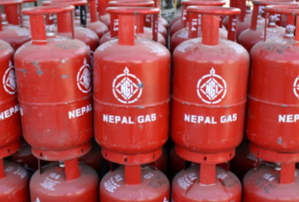 अब ग्यास बेच्दा भ्याट बिल अनिवार्य, उद्योगलाई आयल निगमको कडा निर्देशन