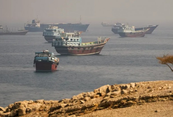 स्ट्रेट अफ हर्मुजलाई प्रतिबन्धित क्षेत्र घोषणा गरी नयाँ जलमार्ग सार्वजनिक गर्ने इरानको तयारी