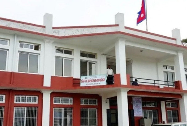 सुनसरीका पाँच क्षेत्रमा अनिश्चितकालीन कर्फ्यु, प्रहरीको गोली लागेर एक युवाको मृत्यु