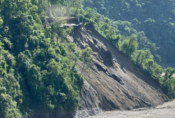 कृष्णभीर खुलाउने काम तीव्र, रुख कटान सुरु; दुवैतर्फ उपकरण तयारी अवस्थामा