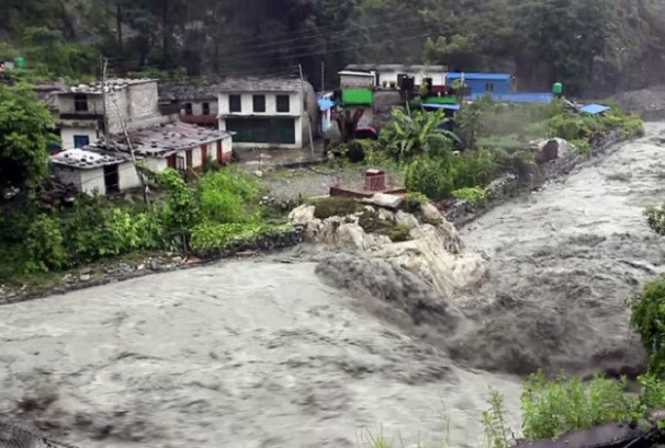 बाढीपहिरोमा परी हालसम्म १९२ जनाले गुमाए ज्यान, ४ हजार बढीको उद्धार