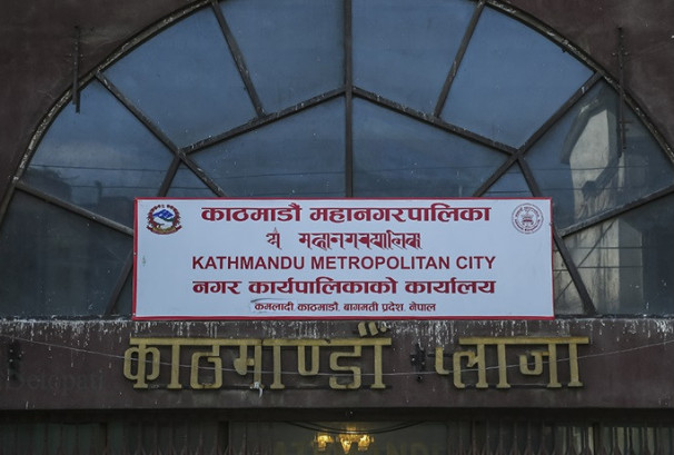अविरल वर्षाका कारण काठमाण्डौको फोहोर व्यवस्थापन प्रभावित, घरबाहिर ननिकाल्न महानगरको आग्रह