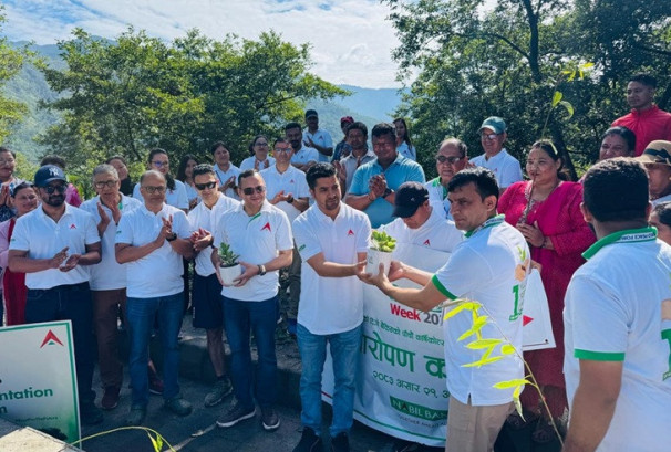 लुम्बिनी वर्ल्ड पिस फोरम र नबिल बैंकबीच हरित पहलका लागि साझेदारीः टोखामा २०० एभोकाडोका बिरुवा रोपिए