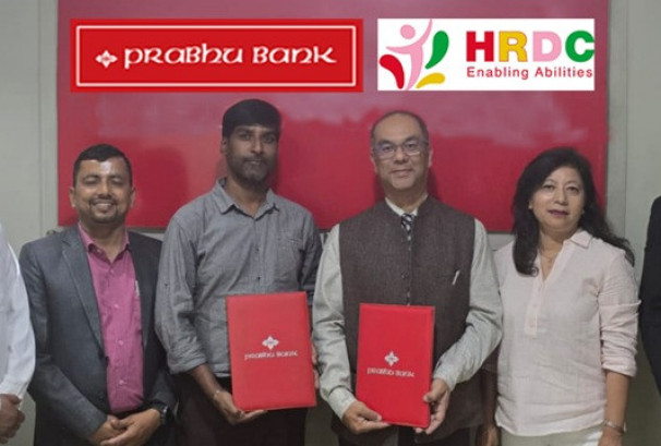 प्रभु बैंकद्वारा शारीरिक रुपमा अशक्त बालबालिकाका लागि साढे सात लाखको चेक हस्तान्तरण