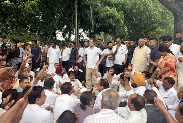 गृहमन्त्री र शिक्षामन्त्रीको राजीनामासहित राहुल गान्धीका पाँच माग सार्वजनिक, प्रदर्शन चकिैदै, दिल्लीमा सुरक्षा व्यवस्था कडा