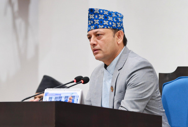 सांसद उभिए, सभामुख तातिएः सरकारलाई एकै दिन तीन रुलिङ