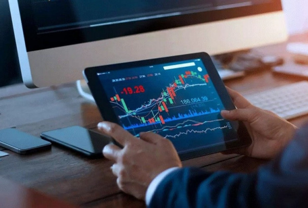 लगानीकर्ताको मनोबल खस्किदा ५ महिनामा सेयर कारोबार ३९.२१% ले घट्यो, सर्वाधिक फाइनान्स र निर्जीवन बीमा समूहको