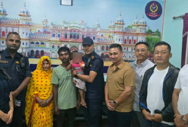११ दिनपछि सकुशल भेटिए धनुषाबाट अपहरित १५ महिने बालक, भारत भाग्दै गरेकी महिला पक्राउ