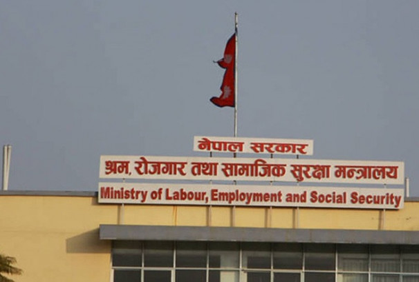 सरकारद्वारा खाडी मुलुकको श्रम स्वीकृति अनिश्चितकालका लागि स्थगित