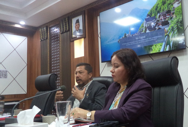 रुग्ण भई बसेका आयोजनाहलाई पहिला सम्पन्न गर्नुपर्छ : मन्त्री श्रेष्ठ