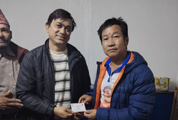 ढाकाकुमार श्रेष्ठ श्रम संस्कृति पार्टीमा प्रवेश