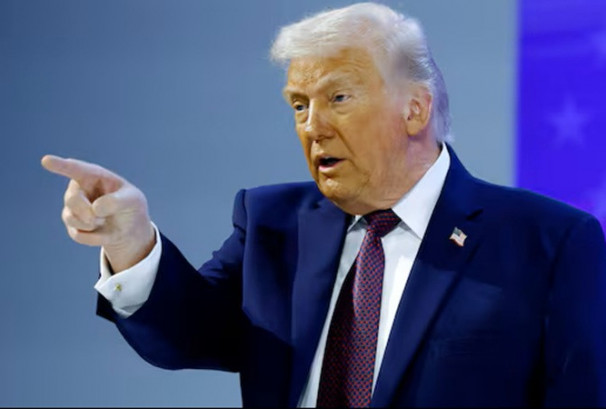 अमेरिकामा बिक्री हुने क्यानडाली विमानमाथि ५०% ट्यारिफ लगाउने ट्रम्पको चेतावनी