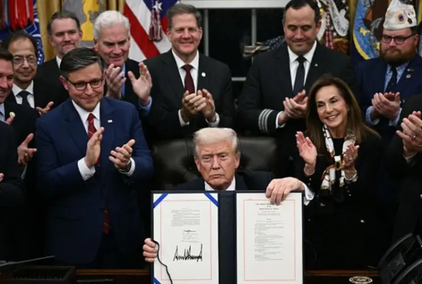 अमेरिकी इतिहासको सबैभन्दा लामो शटडाउन समाप्त, सरकारी सेवाहरु पुनः सुचारु हुने