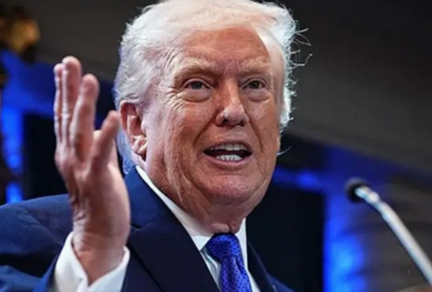 ओबामालाई निशाना बनाउँदै ट्रम्पले भने, ‘इरानसँग तीन वर्ष पहिले नै परमाणु हतियार हुन्थ्यो होला’