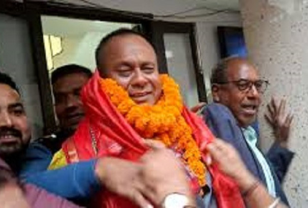 मधेश प्रदेश राजनीतिमा नयाँ मोड, जसपा बाहिरिँदा एमाले सरकारमा, मुख्यमन्त्री यादवले विश्वासको मत लिँदै