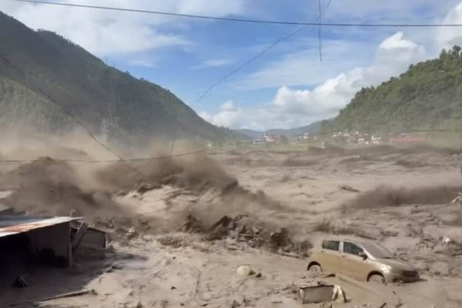 बाढीपीडितका लागि प्रधानमन्त्री राहत कोषमा सहयोगको लहर, स्थानीय तहदेखि विद्यालयसम्मले जुटाए रकम