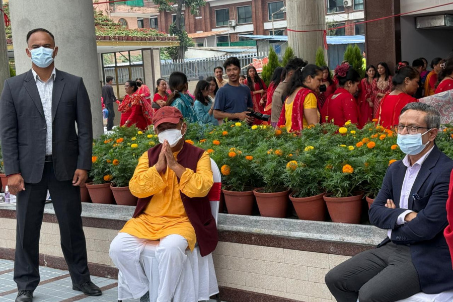 ३७ दिन अस्पताल, महिनौँ ‘आइसोलेसन’मा मीनबहादुरः टंगालको पूजामा झुल्किँदा किन अपनाइयो उच्च सतर्कता ?(भिडियोसहित)
