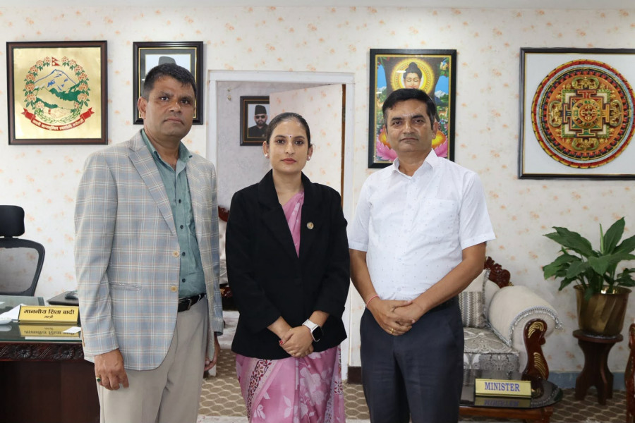 बाढी प्रभावितको पुनःस्थापना भौतिक संरचनामा मात्र सीमित नहोस् : मन्त्री बादी