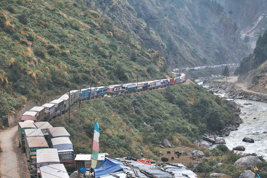 तीन दिनपछि खुल्यो काठमाडौंको ‘आर्थिक लाइफलाइन’, पृथ्वी राजमार्ग दुईतर्फी सञ्चालन