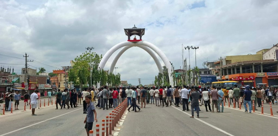 प्रदर्शन चर्किएपछि जनकपुरमा पनि अनिश्चितकालीन कर्फ्यू