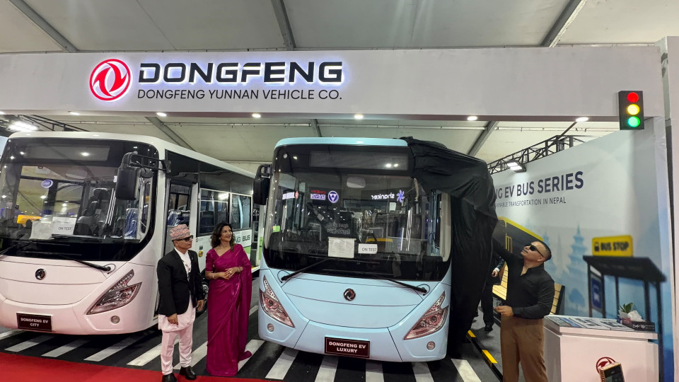 नाइमा अटो एक्स्पोमा सार्वजनिक भयो DONGFENG को विद्युतीय बस, मूल्य १ करोड १४ लाख ५० हजारदेखि