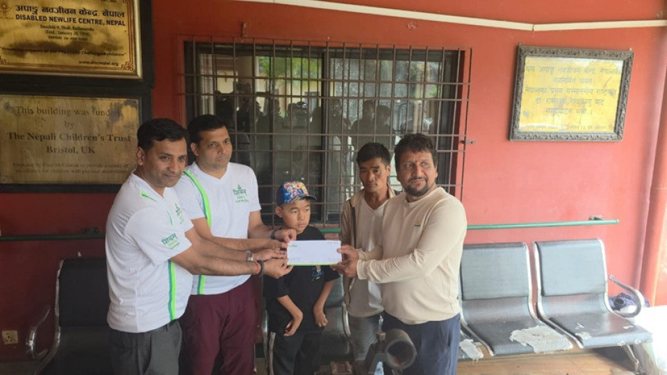 शिवम् सिमेन्टद्वारा विशेष क्षमता भएका रोल्पाका सन्देश बुढा मगरलाई शैक्षिक सहयोग