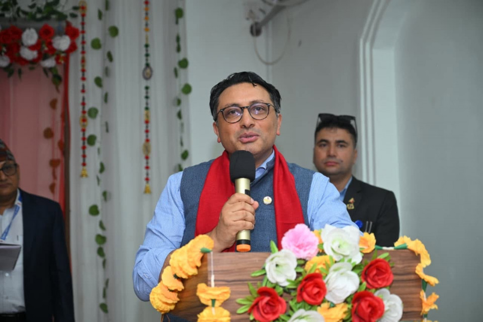 आफ्नै आम्दानीबाट देश बनाउने बजेट ल्याएका छौँ : अर्थमन्त्री डा.स्वर्णिम वाग्ले
