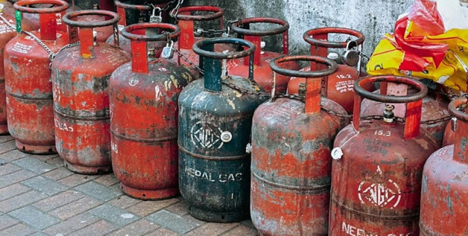 घरायसी र व्यावसायिक प्रयोजनका लागि बेग्लाबेग्लै तौलका सिलिन्डर प्रयोगमा ल्याउने तयारी