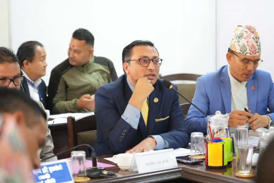 अर्थसचिवलाई बोर्डबाट हटाउने प्रस्तावमा अर्थमन्त्री वाग्लेको असहमति