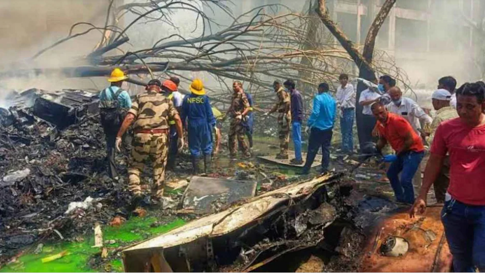 अहमदाबाद विमान दुर्घटनाः मृतकका परिवारले कति पाउँछन् क्षतिपूर्ति र राहात ?