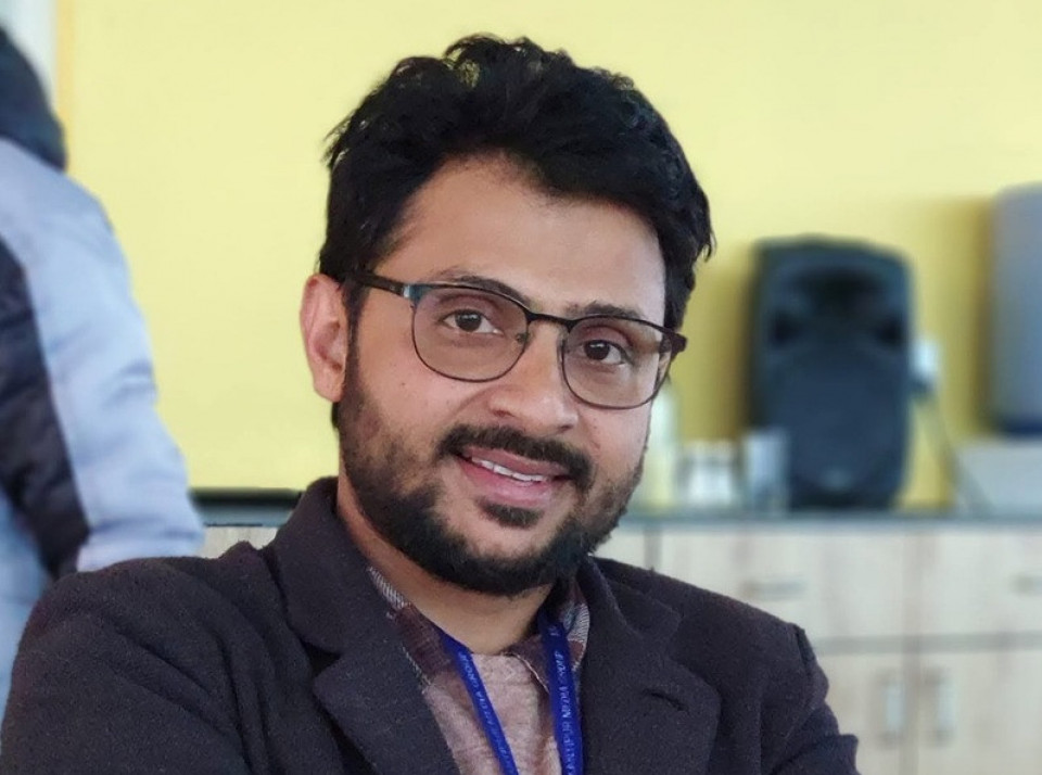 एएफपीका पत्रकार ओझालाई एसियाली विकास बैंकको अन्तर्राष्ट्रिय अवार्ड