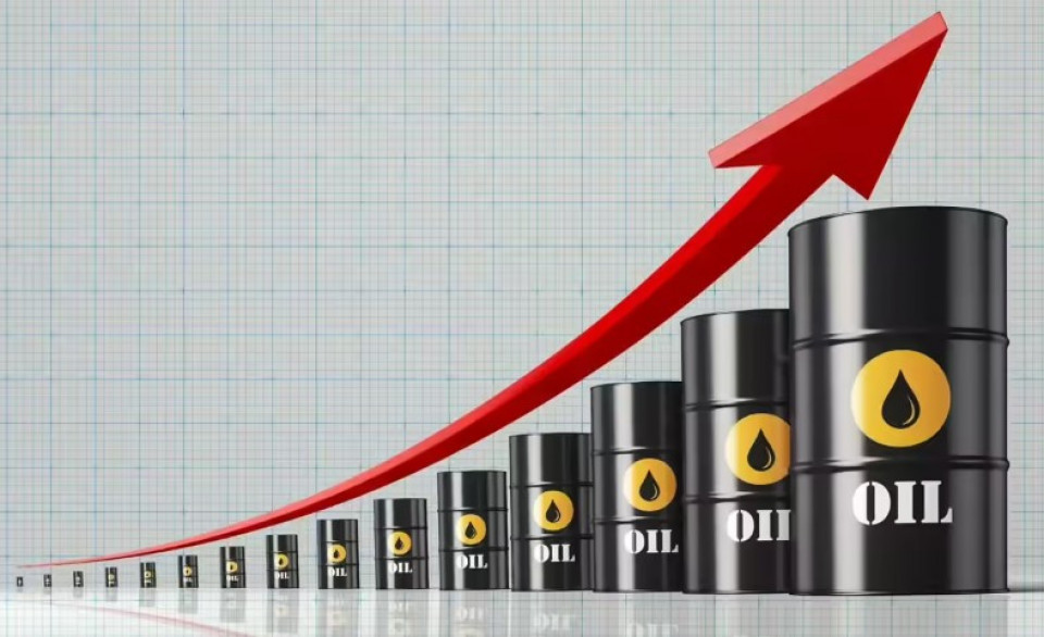 अमेरिका–इरान युद्ध चर्किँदै जाँदा कच्चा तेलको मूल्य बढेको बढ्यै !
