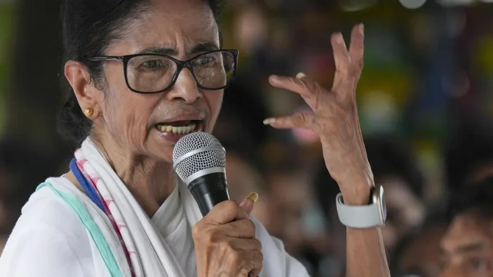 टीएमसीलाई दिल्लीमा झट्का लाग्ने संकेत, राज्यसभा सदस्य कोयल मलिक र शुखेन्दू शेखर रॉयले राजीनामा दिने तयारीमा