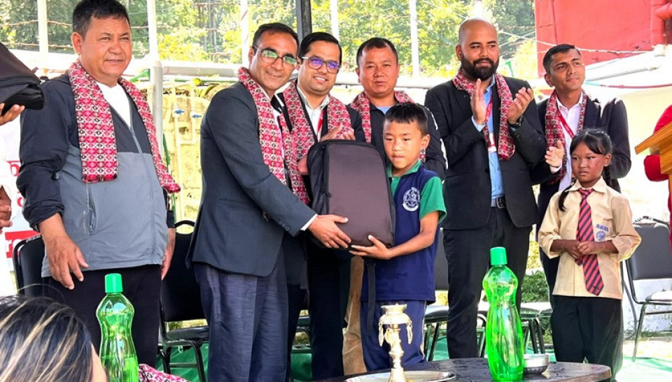 एनआईसी एशिया बैंकद्वारा कृष्ण माध्यमिक विद्यालयलाई सहयोग प्रदान