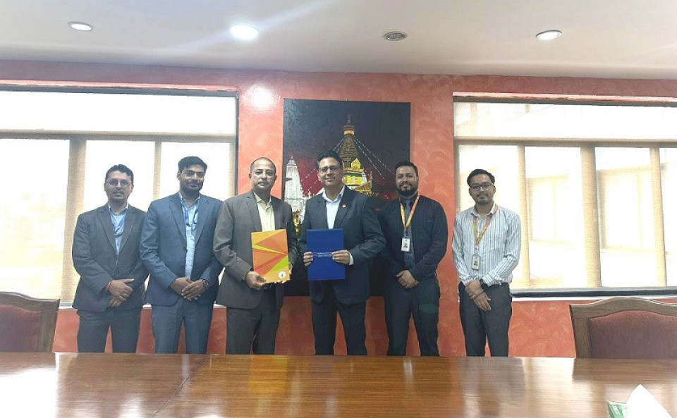 माछापुच्छ्रे क्यापिटल र लक्ष्मी सनराइज बैंकबीच ‘७% लक्ष्मी सनराइज डिबेञ्चर २०९२’ निष्काशन सम्झौता