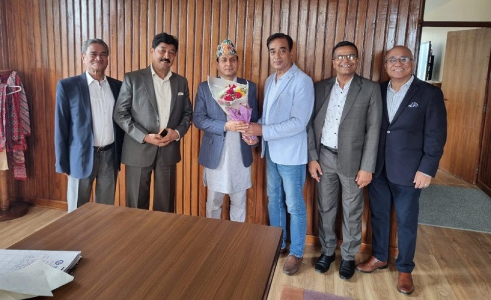 बीमा व्यबस्थामा रहेका समस्याहरुको समाधान गर्न प्राधिकरणलाई संघको आग्रह