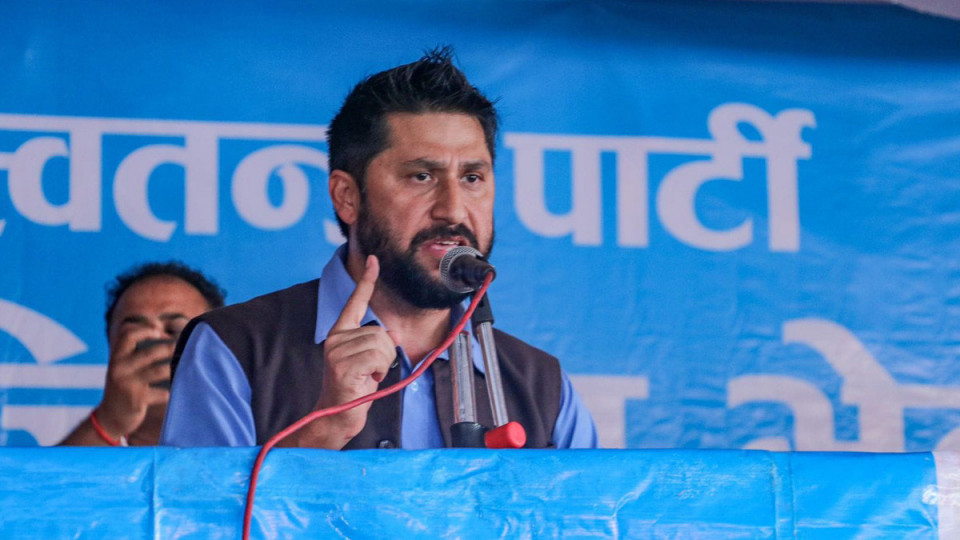 मिडियाको गेटमा गाडी पार्किङका विषयमा बोले रवि :मिडिया घेराबन्दीमा आफ्नै कार्यकर्ता भेटिए पनि छाड्दैनौँ