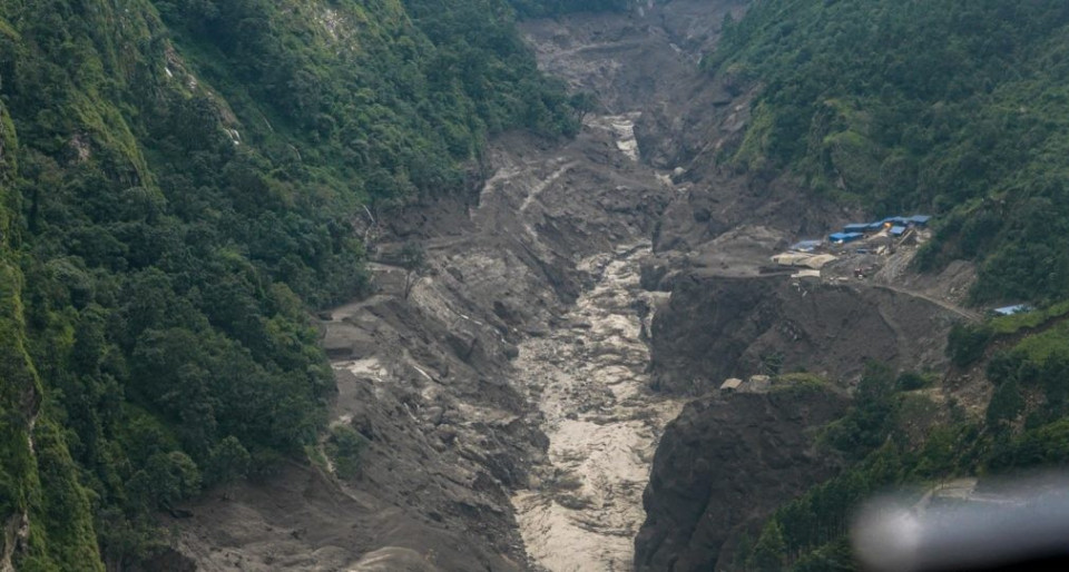 केरुङ सीमाक्षेत्रमा अनधिकृत ड्रोनको चहलपहल, उद्धार हेलिकप्टर उडानमा जोखिम