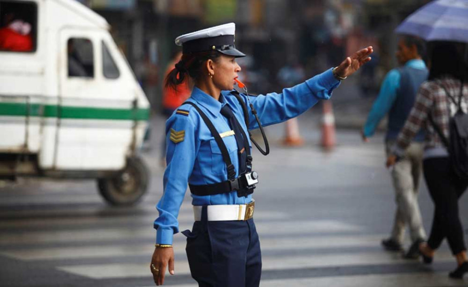 उपत्यकामा ट्राफिक कडाइ, एकै दिन २७ लाख रुपैयाँ जरिवाना असुली