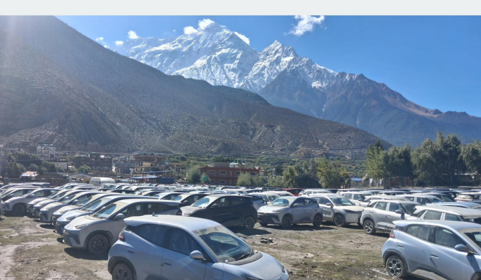 कोरलानाकाबाट भित्रिएका २,५०० बढी इभी मुस्ताङमै रोकिए
