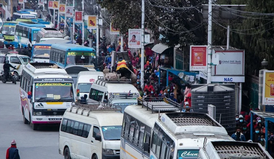 सार्वजनिक सवारीमा अग्निनियन्त्रक यन्त्र अनिवार्य गरिँदै
