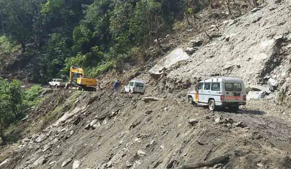 बाढी–पहिरोले यी राजमार्ग तथा सडकखण्ड छन् प्रभावित