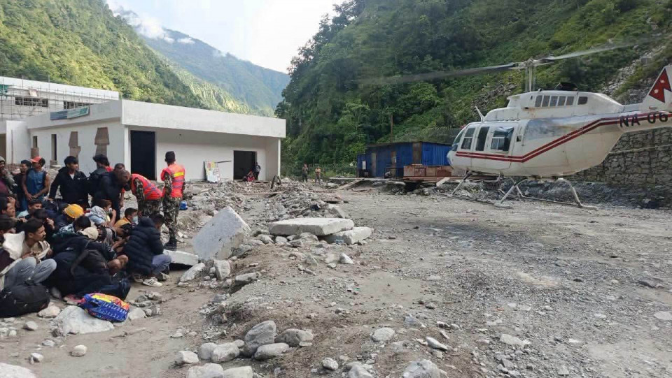 रसुवागढी जलविद्युत् केन्द्रमा फसेका चार कर्मचारीको सकुशल उद्धार